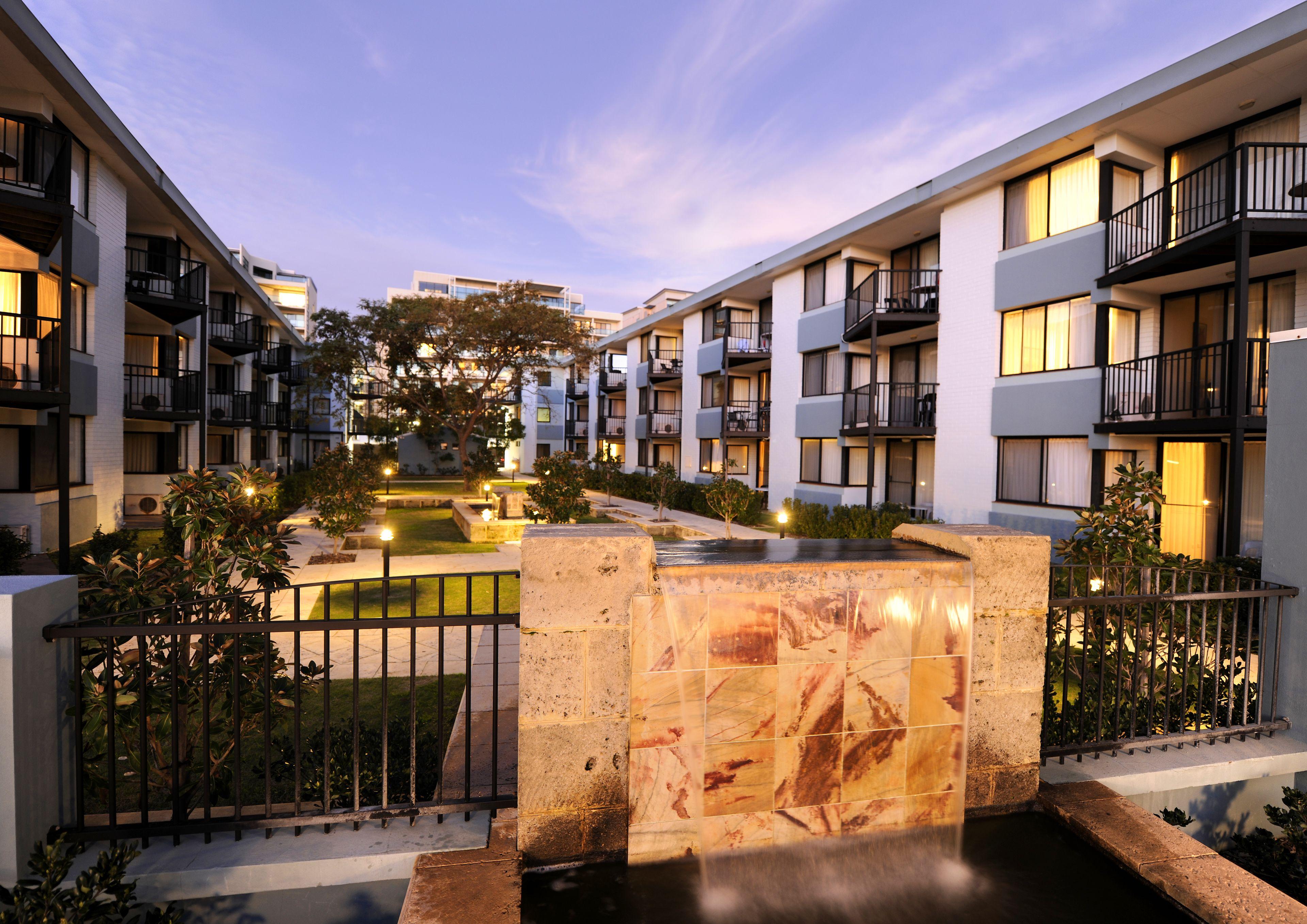 Lodestar Waterside Apartments — Photos 1
